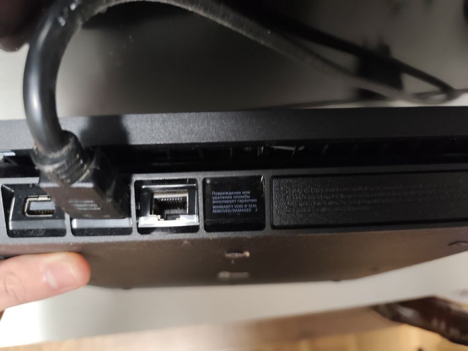 PS4 +2геймпада и аккаунт