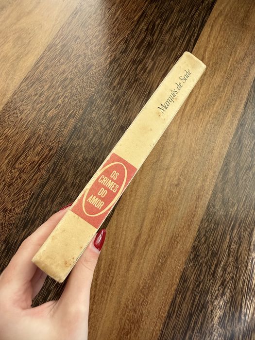 Livro “Os Crimes do Amor” de Marquês de Sade