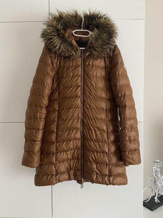 Zimowa kurtka z kapturem