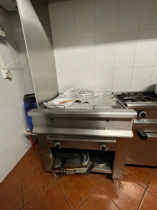 Grelhador JUNEX com muito pouco uso: 1400€;