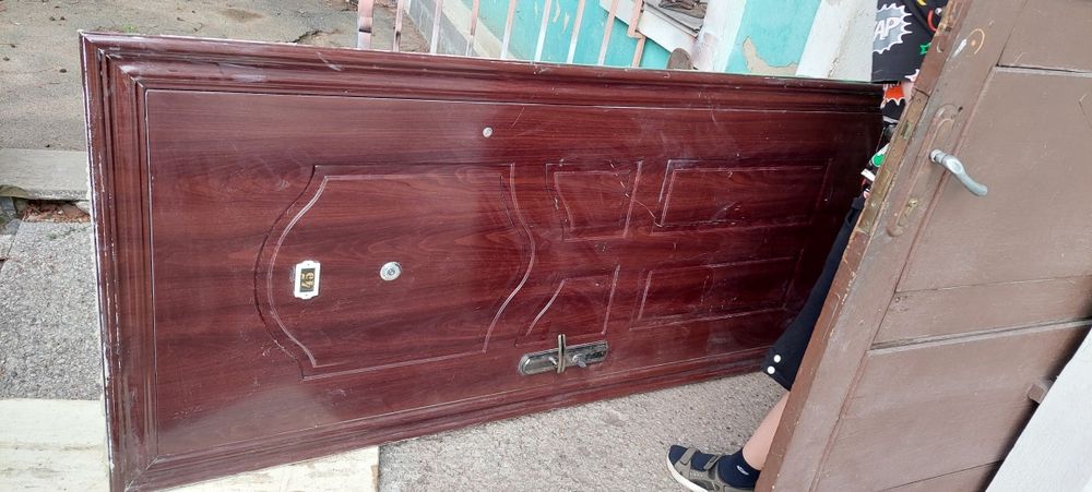 Дверь бронированная крепкая тяжолая