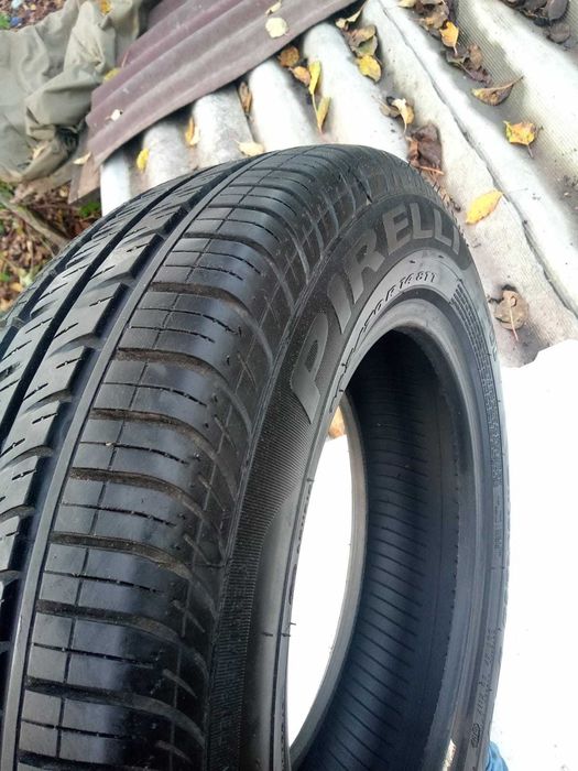 резина  Pirelli  на 14 в хорошем состоянии летняя и зимняя