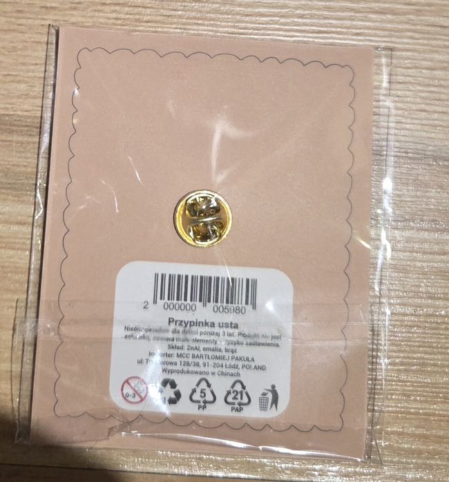 Przypinka-pin usta Rossmann