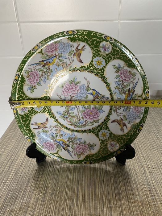 Prato de porcelana japonesa antiga