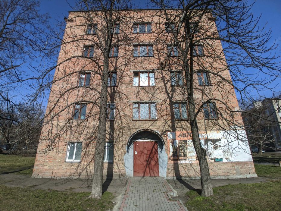 Оренда. Приміщення з окремим входом, вул. Хоменка, 12