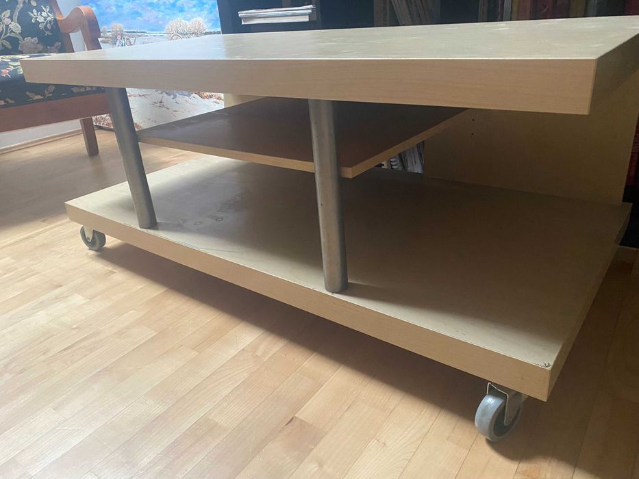 szafka RTV na kółkach Ikea