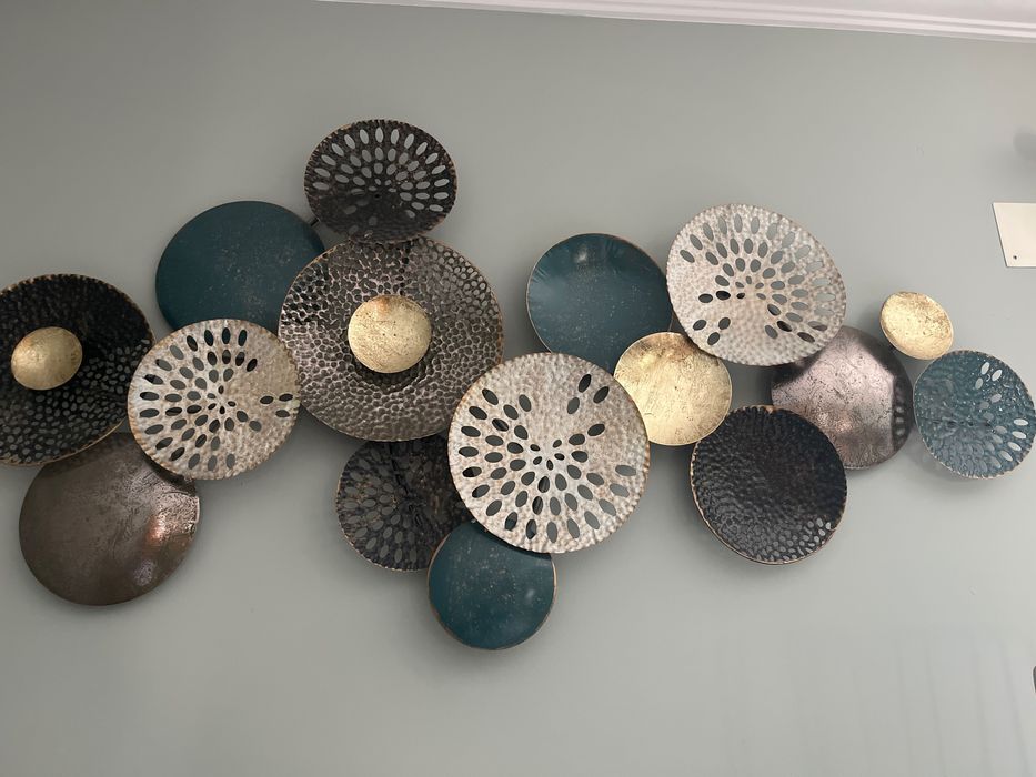 Peça decorativa em metal trabalhado