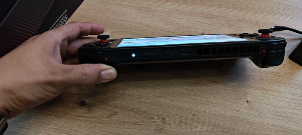 Acer Nitro Blaze 7