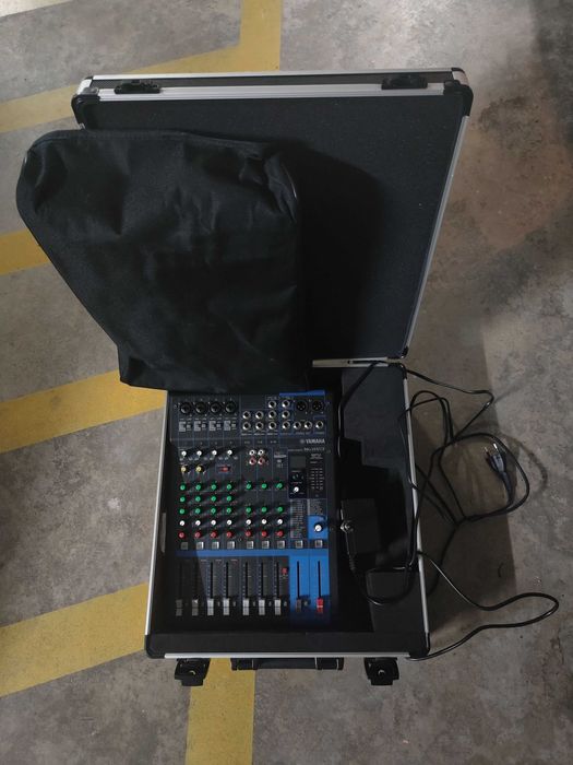 mesa de mistura Yamaha MG10XUF + case