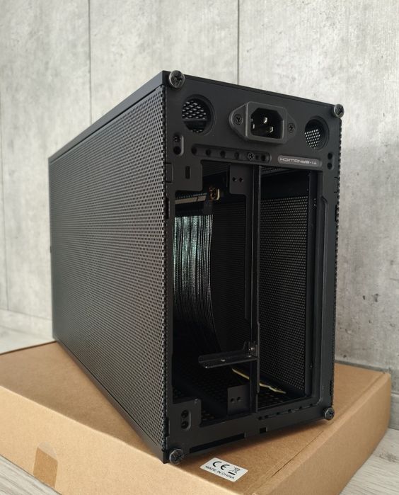 Obudowa Ncase t1 , 2.5 , ładny stan itx