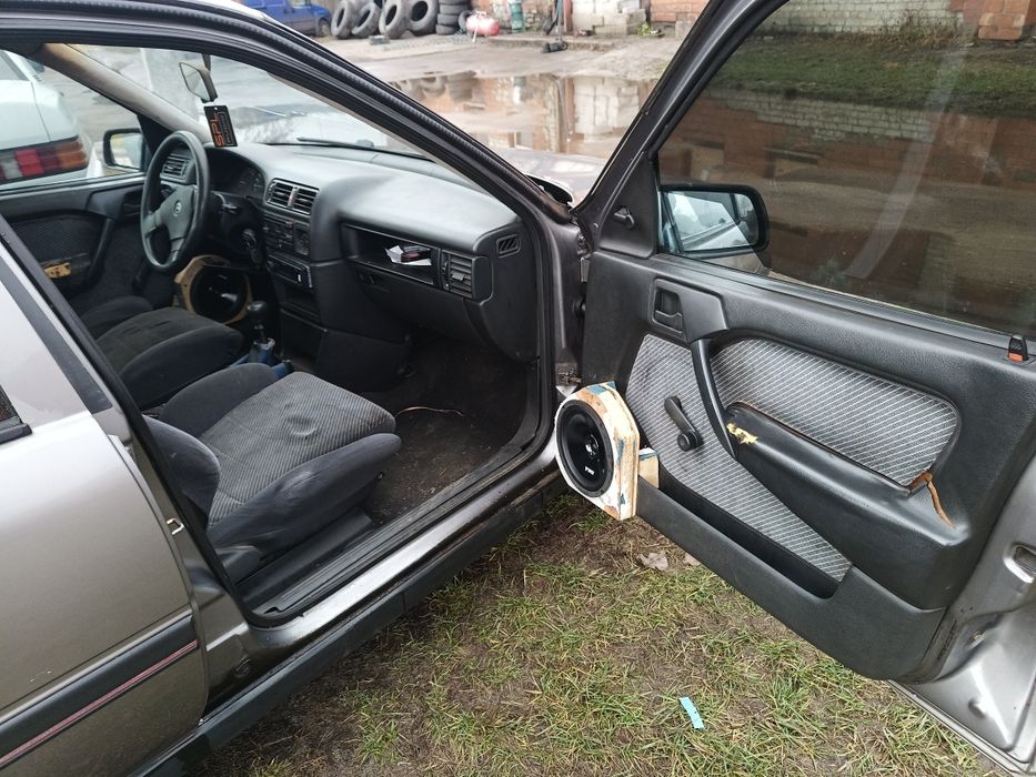 Продам Opel Vectra A 2,0 бензин