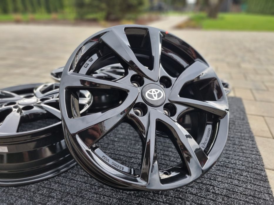 Toyota Yaris 15" Alufelgi nowe Aygo IQ 4x100 Felgi nowe czarny połysk