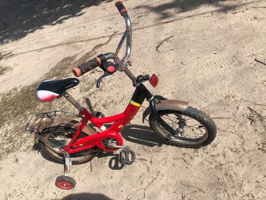 Дитячий велосипед PROFI з боковими колесами