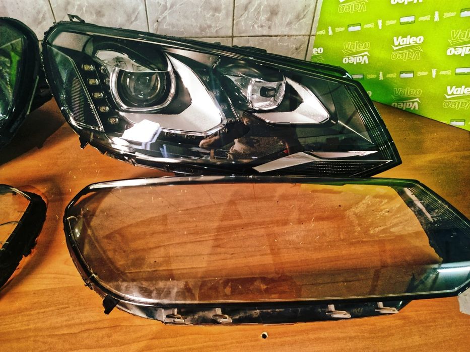 Скло на фару Touareg 10-14 стекло фары стекла фар ремонт авто оптики