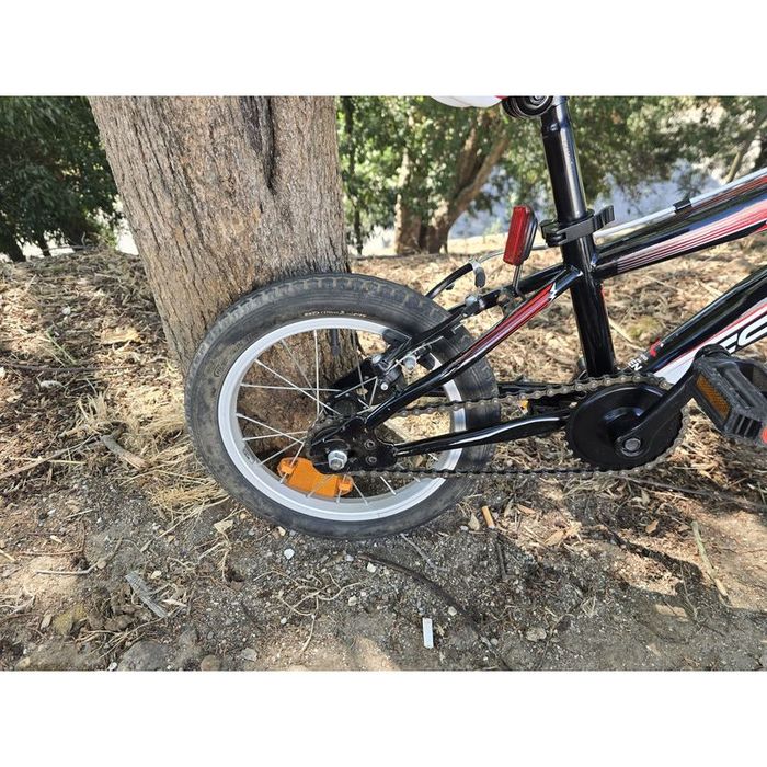 Bicicleta de crianca roda 14 em bom estado