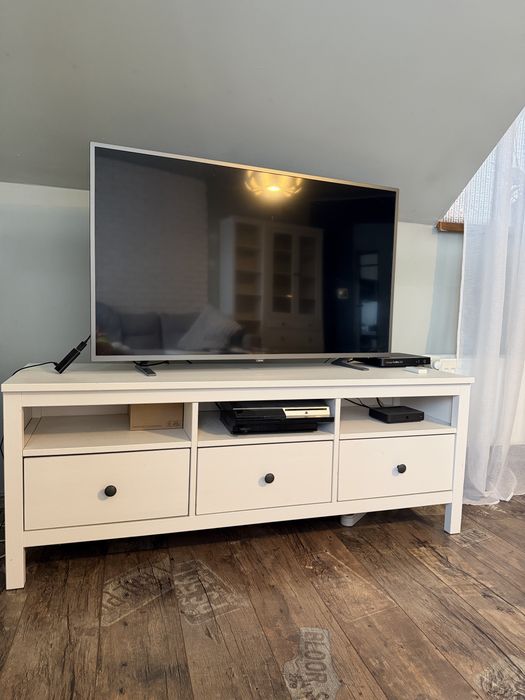Szafka RTV IKEA z 3 szufladami – biała