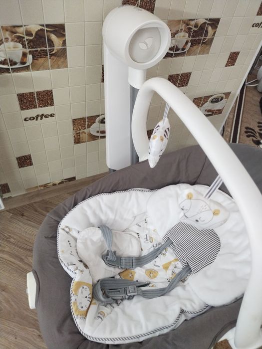 Заколісуючий центр, гойдалка