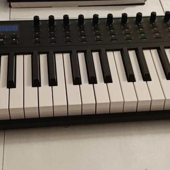 teclado midi vi49