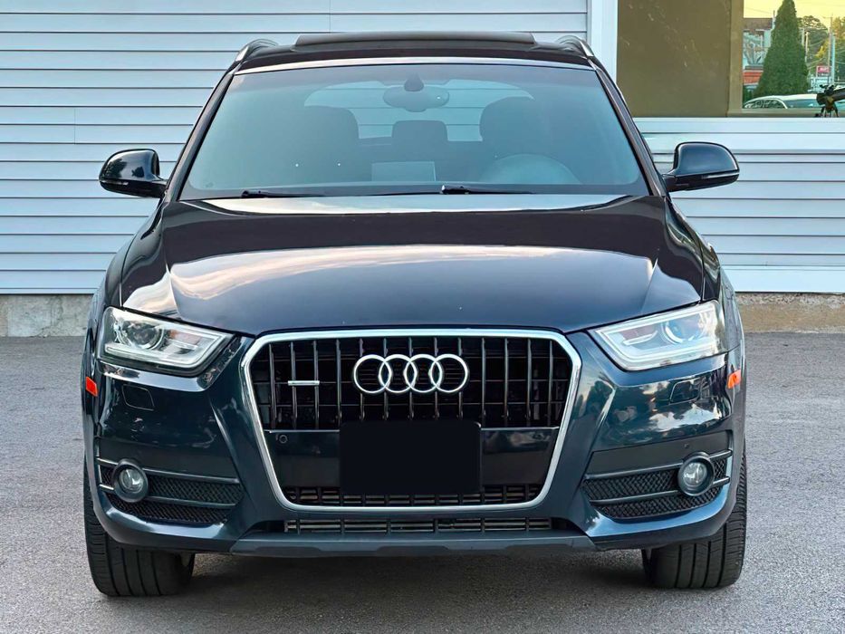 Audi Q3      2015