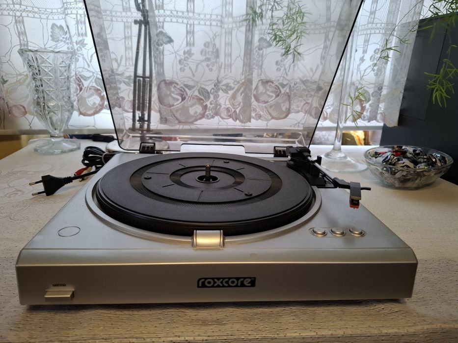 Gramofon Roxcore.