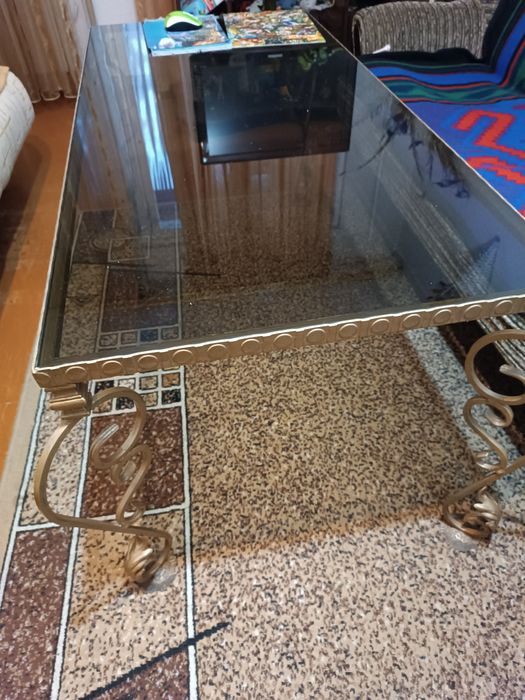 Кованный стол ручной работы