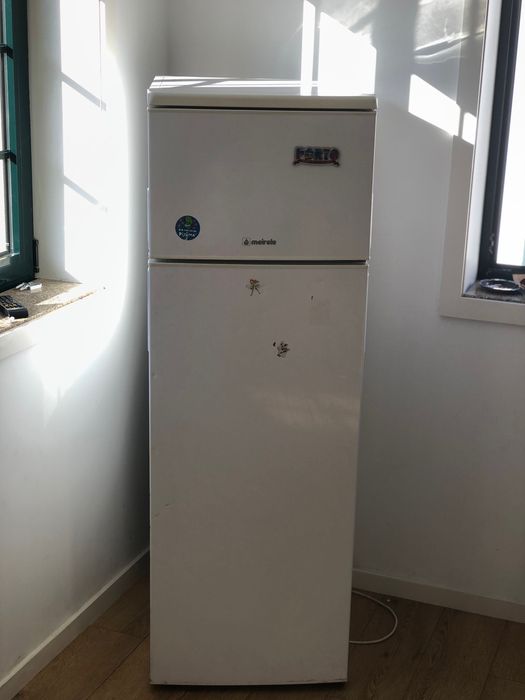 Geladeira usada funcionando