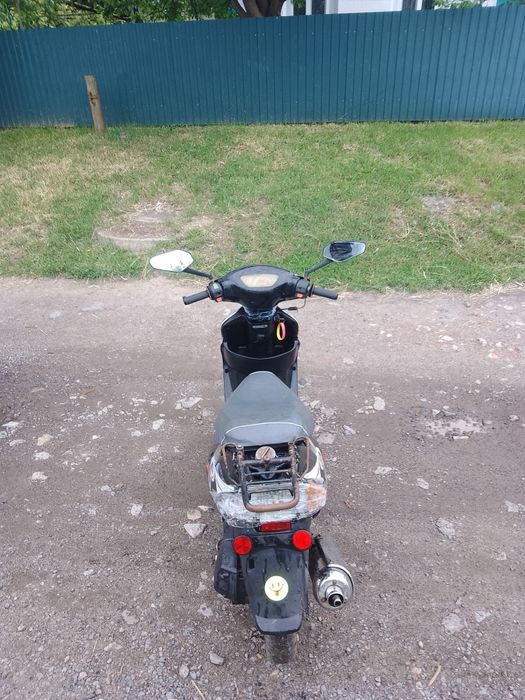 Продам скутер 80кубів