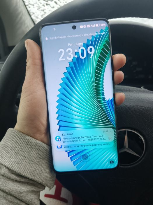 Smartfon Honor magik 6 , używany 2 miesiące ,stan idealny
