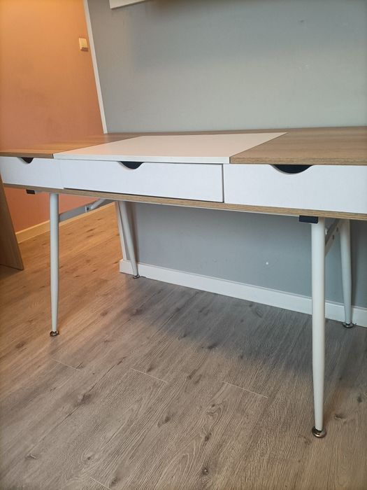 Eleganckie biurko styl skandynawski