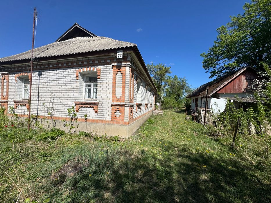Продаж будинку с. Іванів - 30 сот!