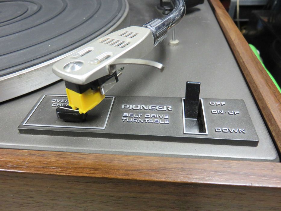 Gramofon Pioneer PL-120-II