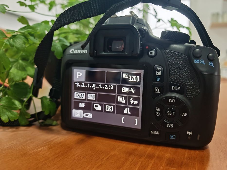 Canon 1300D Corpo – Como Nova | DSLR Excelente Estado