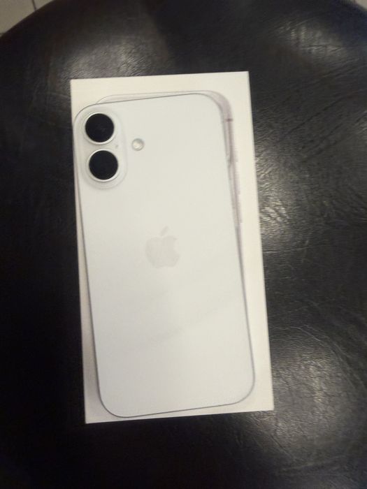 Iphone 16 256Gb bialy