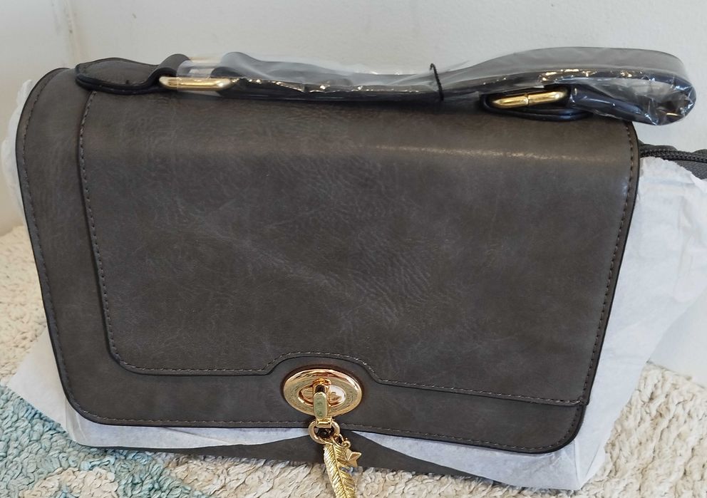 Bolsa transversal Cinza