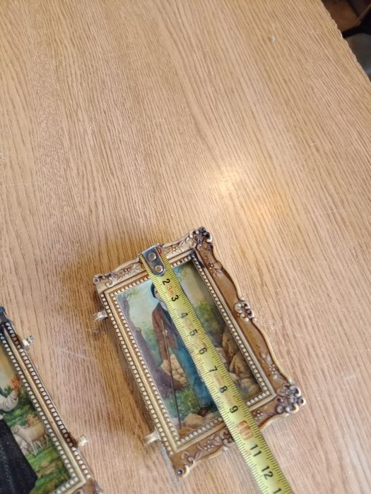 Molduras com os pastorinhos de Fátima