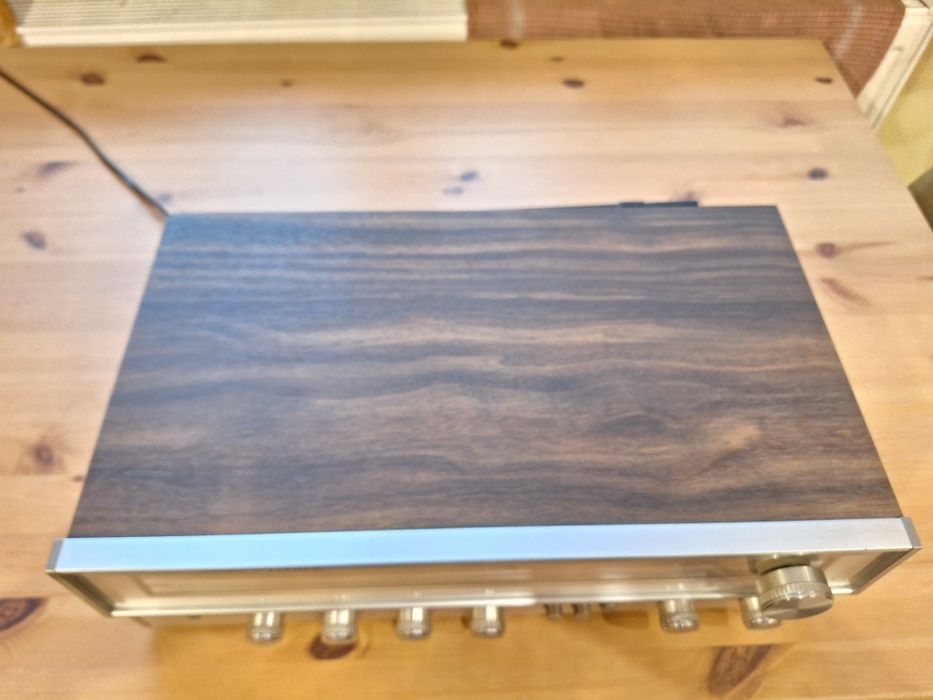 Amplituner FISHER ładny stan.