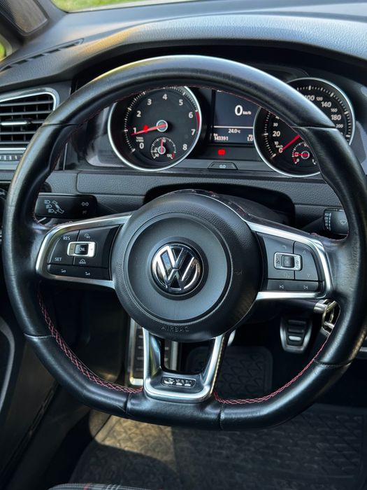 Volkswagen Golf 2.0 TSi GTi