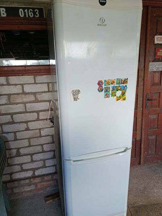 Продам холодильник