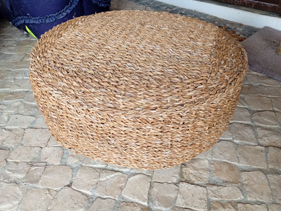 Pufe em bunho como novo