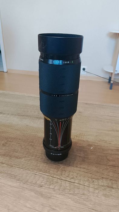 Stary Duży obiektyw Sigma 75 x 25