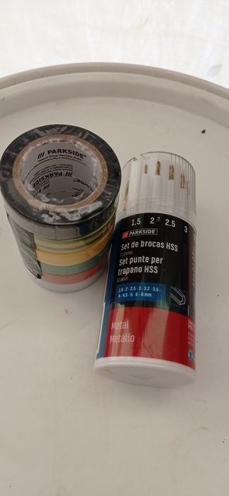 Vendo diversas ferramentas manuais novas e usadas
