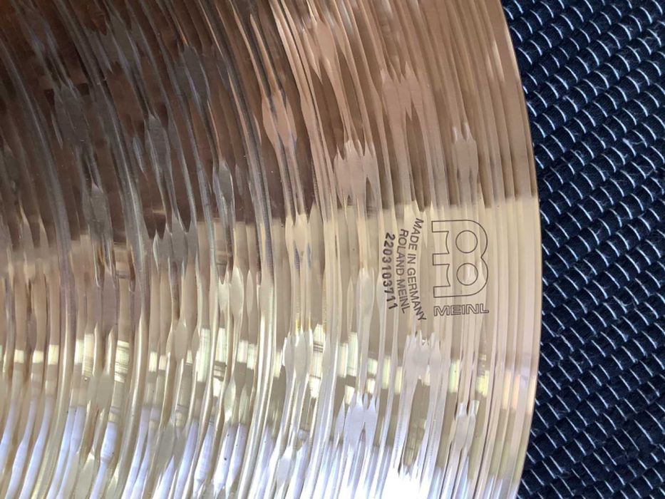 Prato de bateria. Meinl HCS Bronze 20" Heavy Ride