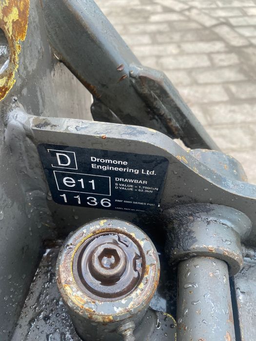 Zaczep dolny typu hitch claas arion