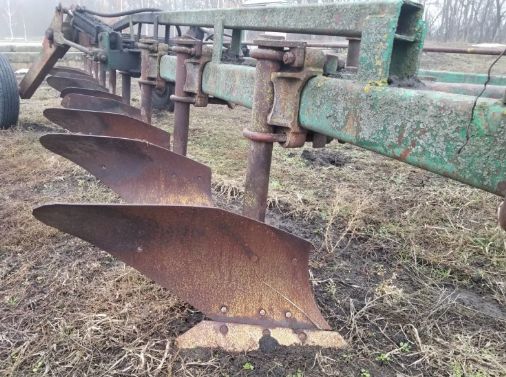 Плуг ПНБ 8 Плуг ПП Плуг 8 Плуг ПЛН 8 на John Deere New Holland Кировец