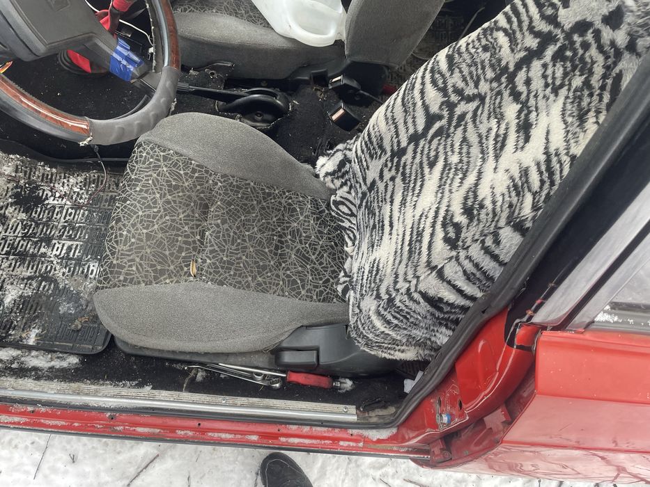 Ваз 2106 на повном бойовом ходу