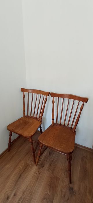 Krzesła drewniane - 4 sztuki