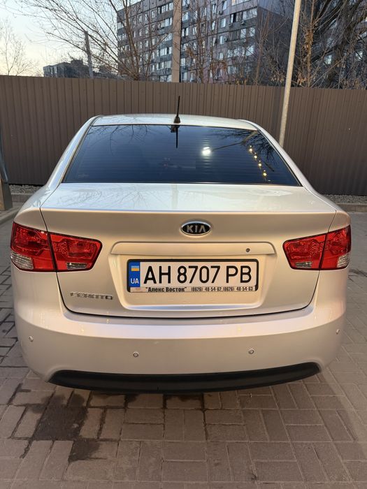 Kia Cerato 2012 • 1.6 газ/бензин, Рідний пробіг 118 тис. км.