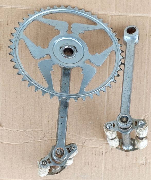 Pedaleira motobecane com pedais lyotard