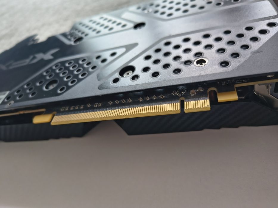 XFX Radeon RX 580 8GB GDDR5 OC+ – sprawna, uszkodzone wentylator