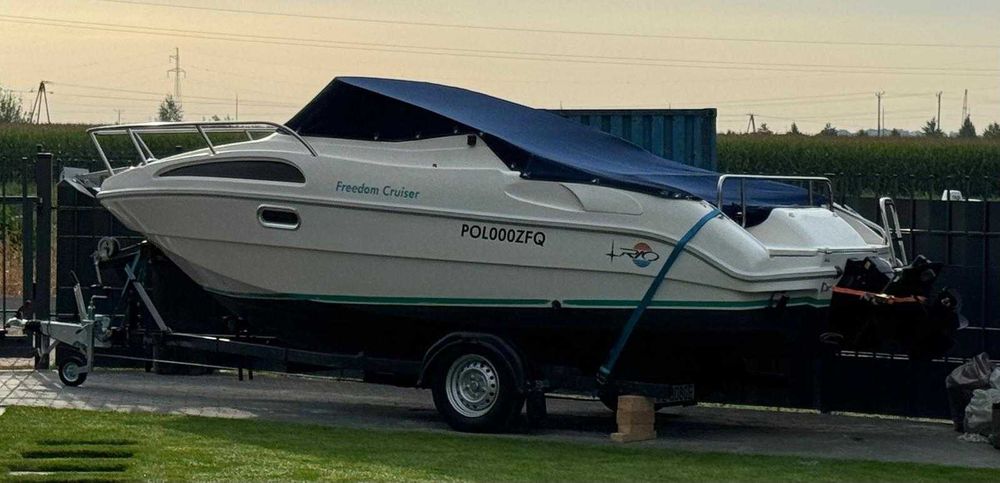 Łódź motorowa, kabinowa RIO 550 cruiser Mercruiser 3.0L 135KM